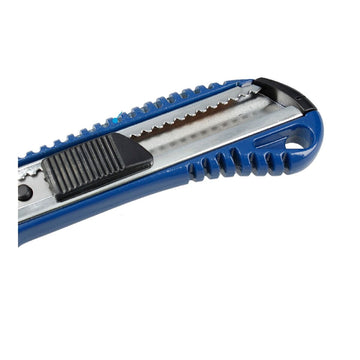 Blauer Ferrestock Cutter 18 mm mit scharfer Klinge und praktischem Schieber.