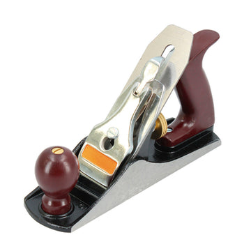Handhobel mit Holzgriff und Metalleinsatz für Tischlerarbeiten.