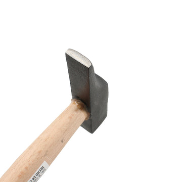 Ferrestock Hammer mit schwarzem Metallkopf und Holzgriff.