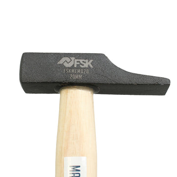 Schwarzer Ferrestock Hammer mit Holzgriff, Durchmesser 20 mm.