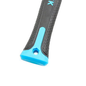 Nahaufnahme: Ferrestock Hammergriff, schwarz mit blauem Akzent und strukturierter Oberfläche.