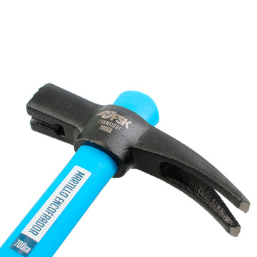 Ferrestock Hammer mit schwarzem Kopf und blauem Griff. Der Hammerkopf hat einen integrierten Nagelzieher.