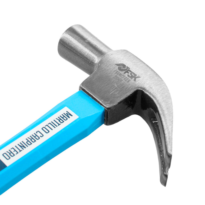 Nahaufnahme Ferrestock Hammer mit blauem Griff. Werkzeug zum Nageln mit 29mm Durchmesser.