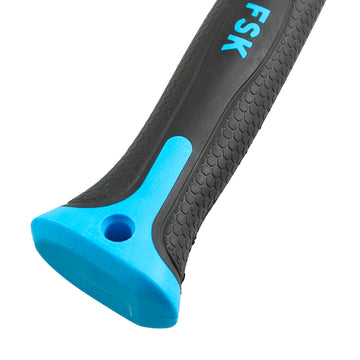 Detailaufnahme: Ferrestock Hammergriff mit schwarzem Texturgriff und blauen Akzenten.