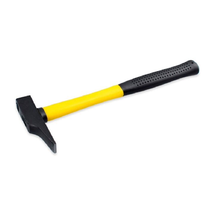 Ferrestock Hammer 18 mm mit schwarzem Kopf, gelbem Griff und strukturiertem Griff für bessere Handhabung.