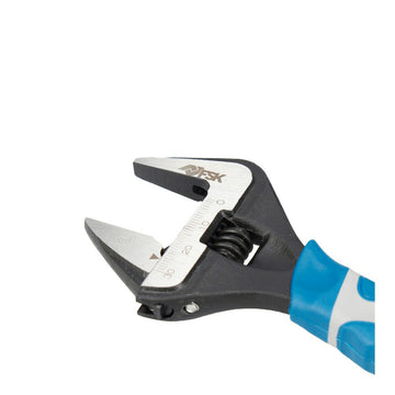 Ferrestock Schraubenschlüssel 150 mm mit verstellbarer Backe und blau-weissem Griff.