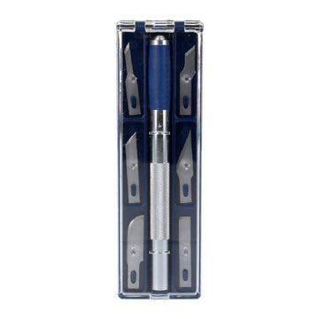 Ferrestock Skalpellset mit blau-silbernem Griff und verschiedenen Klingen in transparenter Box.