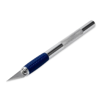 Ferrestock Skalpellset mit scharfer Klinge und strukturiertem Metallgriff für präzise Arbeiten.