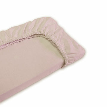 Nude Spannbetttuch für Einzelmatratze mit elastischen Kanten für guten Halt.