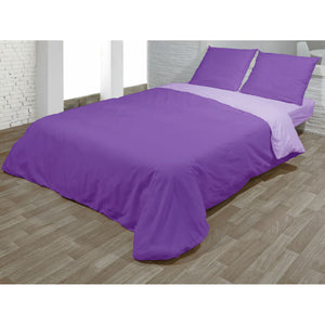 Violettes Bettbezug-Set für Doppelmatratze. Schlafzimmer-Textilien mit Kissenbezügen.