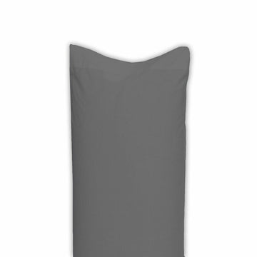 Nahaufnahme: Anthrazitfarbener Kissenbezug, Happy Home, glatte Textur, schlichtes Design.