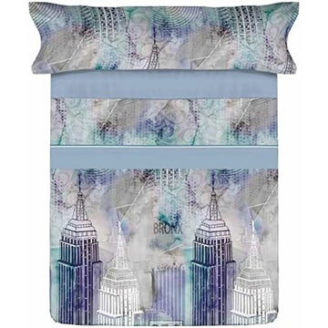 Blaues Pierre Cardin SKYLINE Bettwäsche-Set mit Skyline-Design für Einzelmatratze.