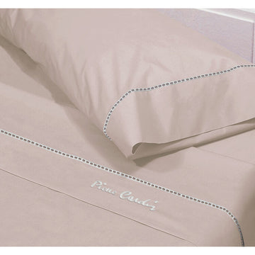 Rosa Pierre Cardin Arcadia Bettwäsche-Set mit Zierstichen und Logo.