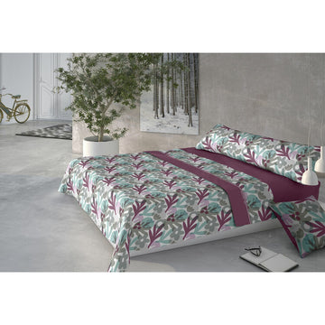 Violettes Pierre Cardin CORALINA LILI Bettwäsche-Set mit floralem Muster für Doppelbett.