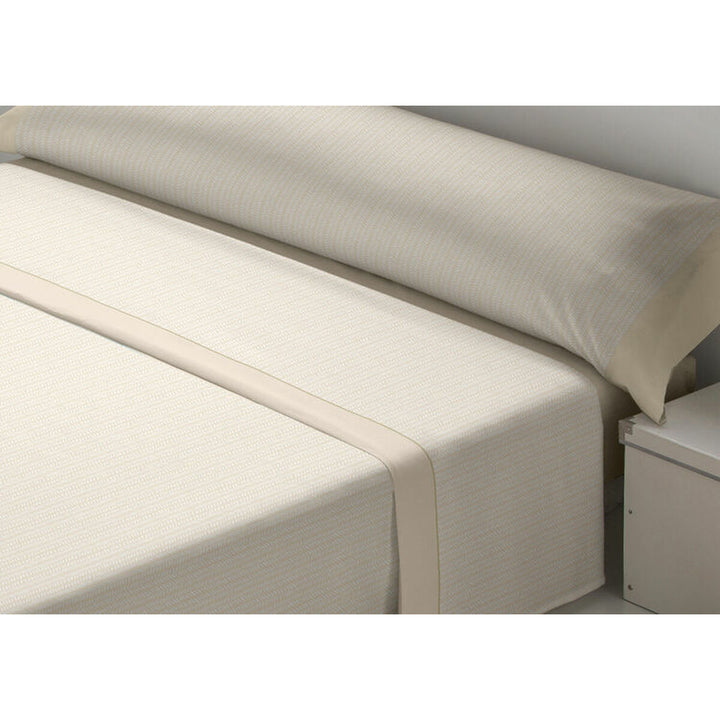Beige D'Or CEBRA Doppelbettwäsche-Set mit feinem Muster und passendem Kissenbezug.