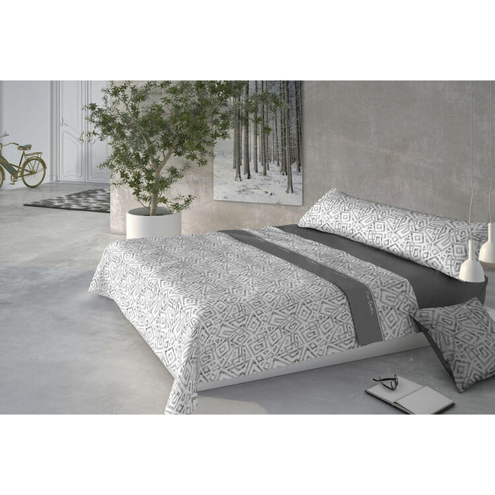 Pierre Cardin Bettwäsche-Set CORALINA MARMOL Grau mit geometrischem Muster für Doppelbett.