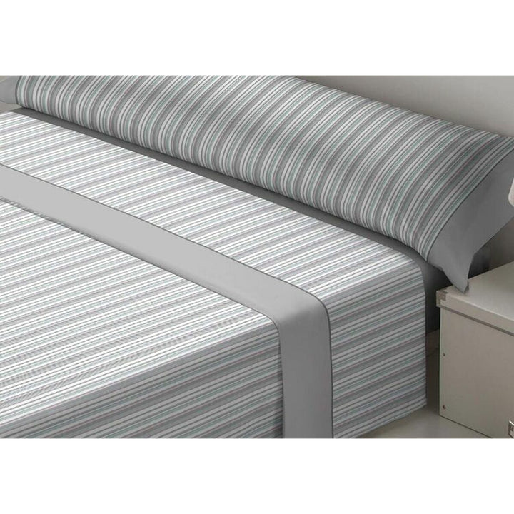 Graues Ander King Size Bettwäsche-Set mit Streifenmuster.
