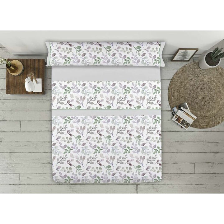 Bettwäsche-Set mit zartem Blättermuster in Grün und Lila für Doppelmatratze.