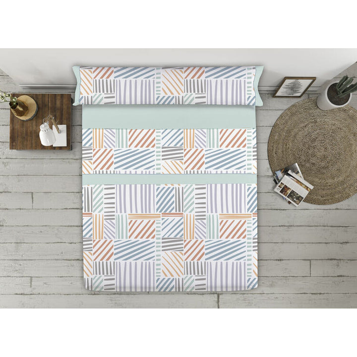 Buntes Patchwork Bettwäsche-Set für Doppelmatratze mit geometrischen Mustern in Orange, Blau und Grau.