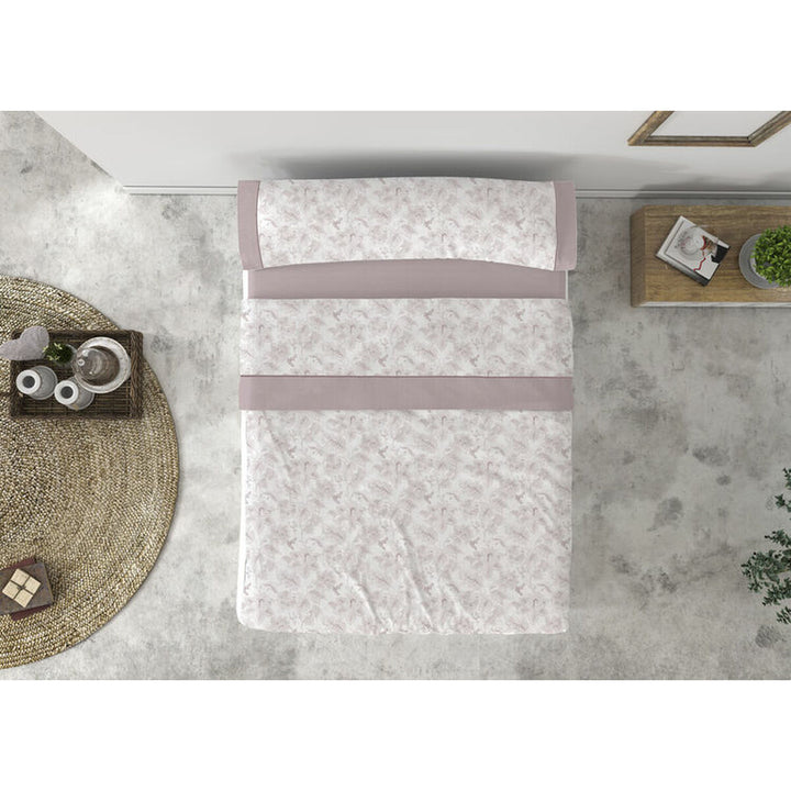 Bezauberndes Bettwäsche-Set ADELIA für Einzelmatratze mit floralem Muster und Akzentbändern.