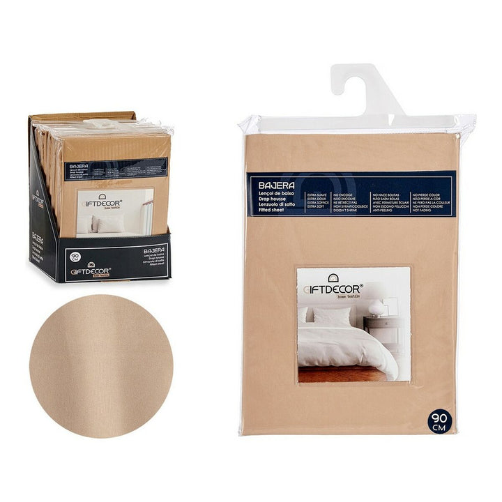 Beige Bettlaken im Paket und Stoffmuster. Extra weich, farbecht und einlaufsicher.