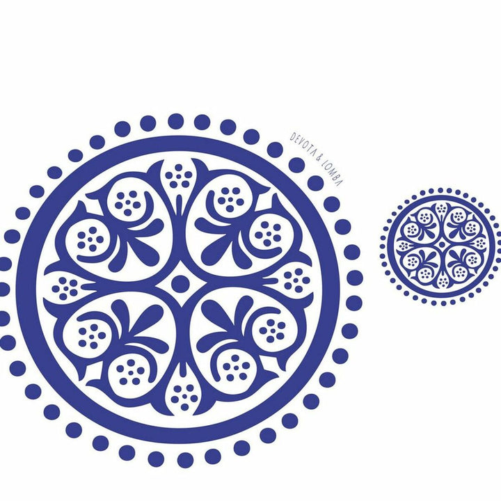 Blauer Bettdeckenbezug mit geometrischem Klein Geo Muster.