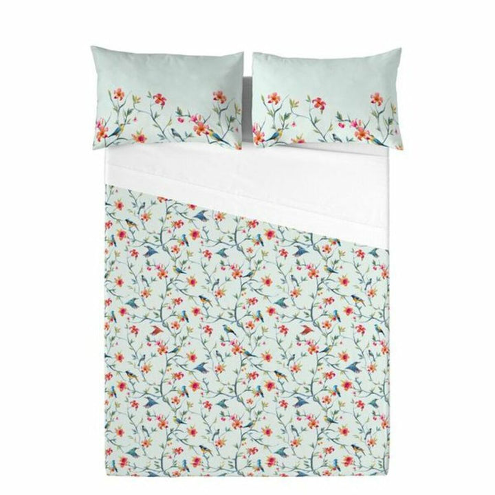Hellblaues Lua Dreams Oberlaken-Set mit Vogel- und Blumenmuster für Schlafzimmer.