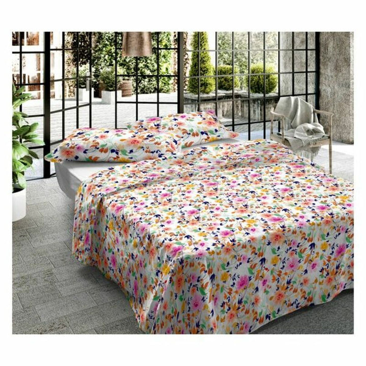 Lua Dreams Happy Oberlaken mit farbenfrohem Blumenmuster für ein gemütliches Schlafzimmer.
