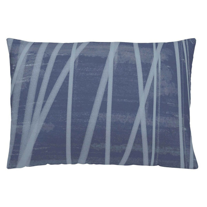 Blauer Kissenbezug Naturals Blue Mand (50x30 cm) mit abstraktem Streifenmuster.