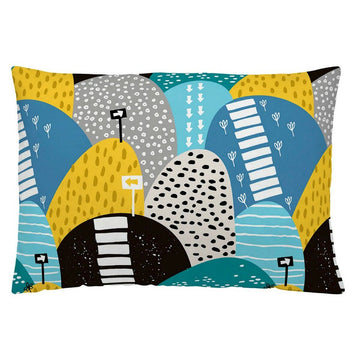 Naturals Severin Kissenbezug (50x30 cm) mit buntem Landschafts Muster.