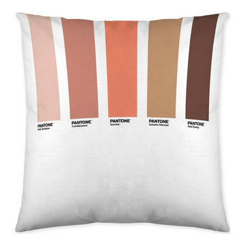 Quadratischer Kissenbezug mit Pantone Farbfeldern in Rosa-, Orange- und Brauntönen.
