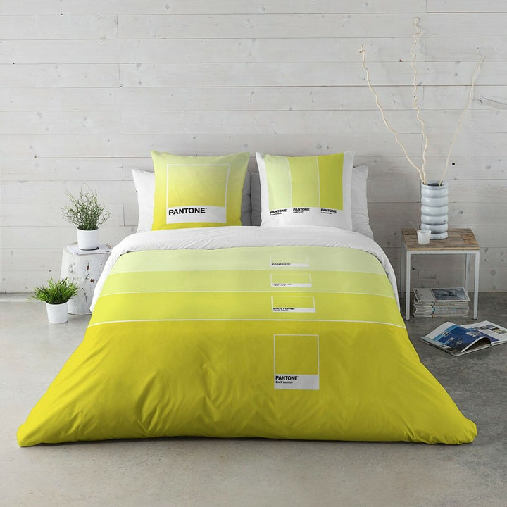 Gelb Ombre Bettdeckenbezug mit Pantone Farbfeldern und passenden Kissenbezügen.