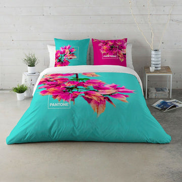 Türkisfarbener Bettdeckenbezug Bugnavilla Pantone mit Blumenmuster und passenden Kissenbezügen.