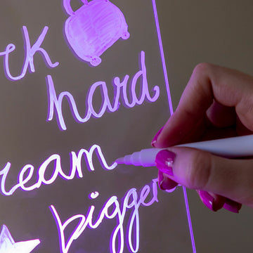 LED Nachrichtentafel mit lila Notizen und Stift - homely Family Shop
