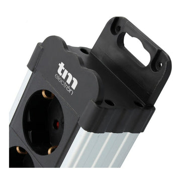 TM Electron Steckdosenleiste mit 4 Steckdosen, Schalter und modernem Design.
