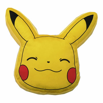 Gelbes 3D Kissen mit Pikachu Gesicht, rote Wangen und schwarze Ohrenspitzen.