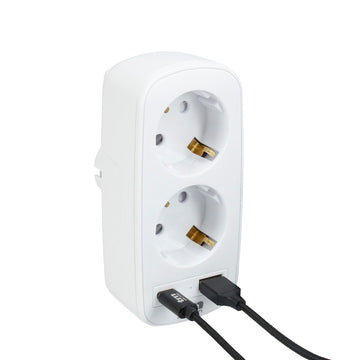 Weiße TM Electron Mehrfachsteckdose mit 2 Steckdosen und USB-Anschlüssen.