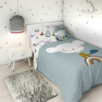 Bettdeckenbezug mit Mausmotiv und Regenbogen-Detail. Reversible Einzelmatratze für Kinderzimmer.