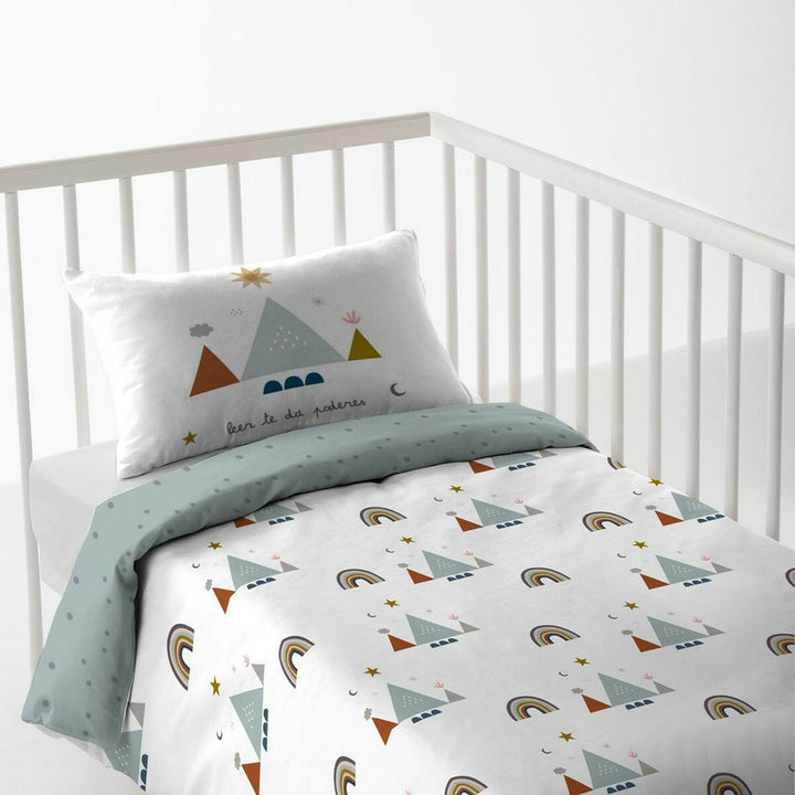 Reversibler Magic Dragon Bettdeckenbezug für Babybett mit Berg- und Regenbogenmuster.