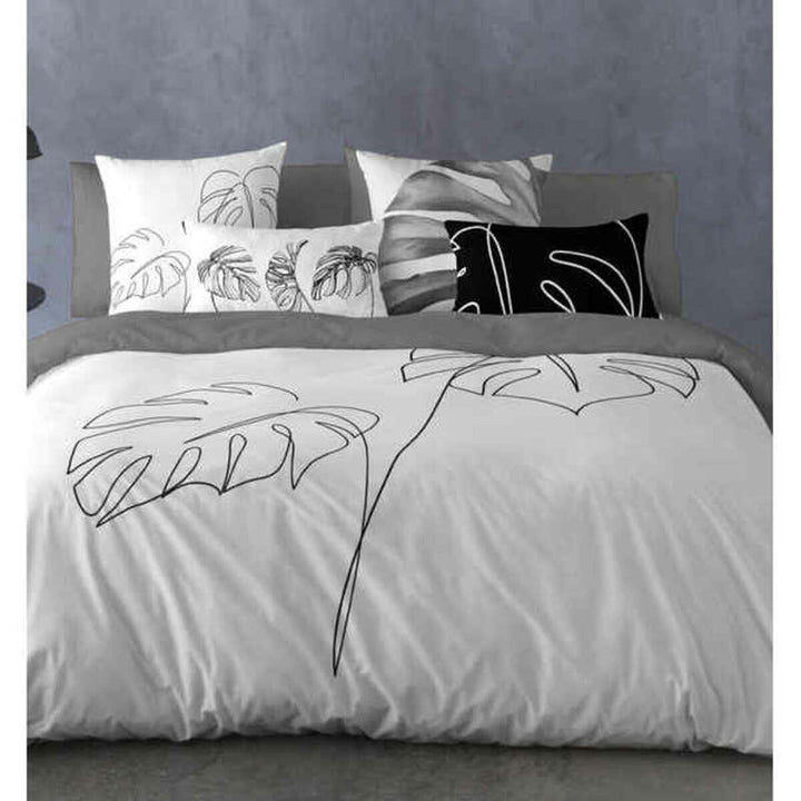 Bettdeckenbezug mit Pflanzenmuster. Das Naturals Design verleiht dem Schlafzimmer eine moderne Note.