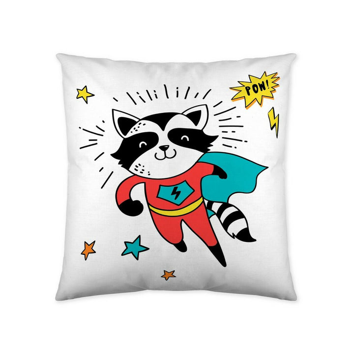 Weißer Kissenbezug mit Waschbär-Superheld Grafik. Quadratisches Kissen mit Cartoon-Design.