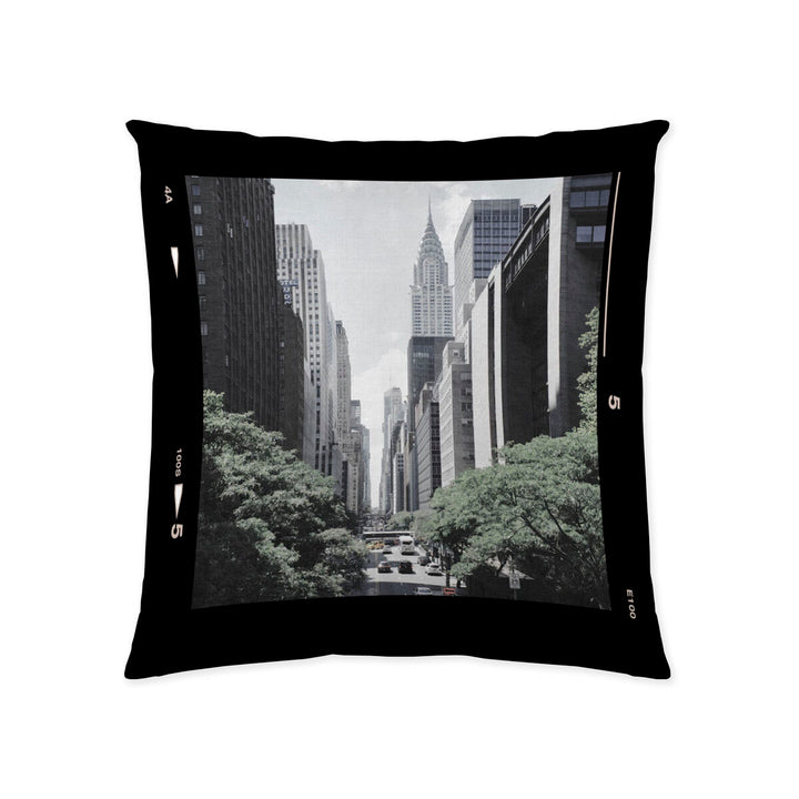 Naturals DOWNTOWN Kissenbezug 50x50cm mit New York Stadtmotiv. Dekorative Kissenhülle.