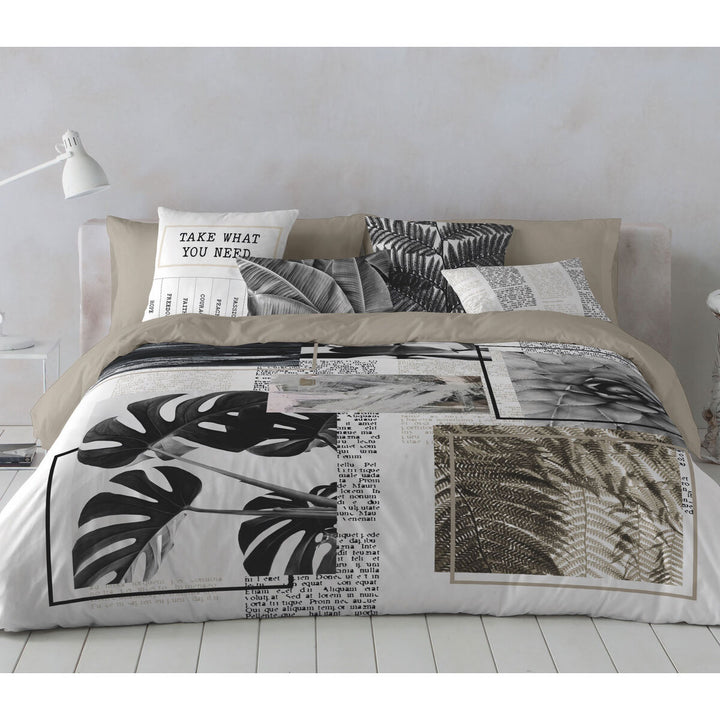 Naturals MONE Bettdeckenbezug King Size mit botanischen und Text-Elementen.