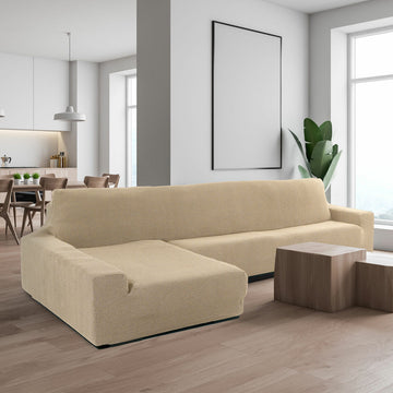 Beiger Sofaskins Chaiselongue Bezug mit langem Arm links. Strukturiertes Gewebe für optimalen Schutz.