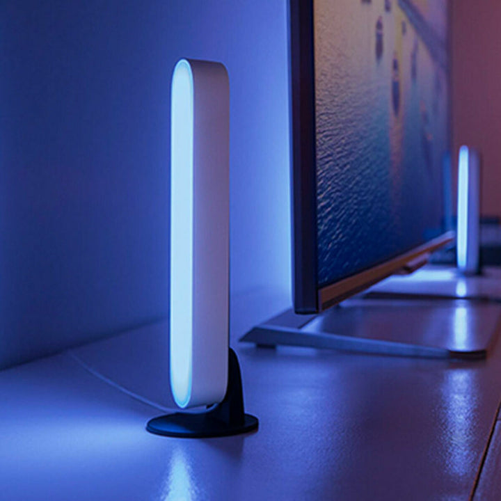 Weiße Philips Play Tischlampe aus Kunststoff mit blauem Licht für stimmungsvolle Beleuchtung.