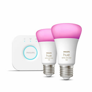 Philips E27 Smart Glühbirnen Kit mit farbigen 9W Birnen und Bridge für intelligente Beleuchtung.