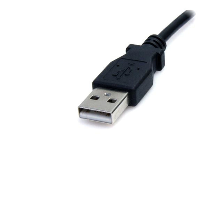 Nahaufnahme eines schwarzen USB-Kabels mit silbernem USB-A-Stecker.