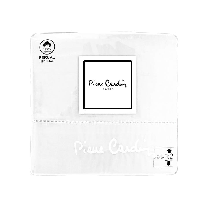 Weißes Pierre Cardin ARCADIA Bettwäsche-Set aus 100% Baumwolle Percale.