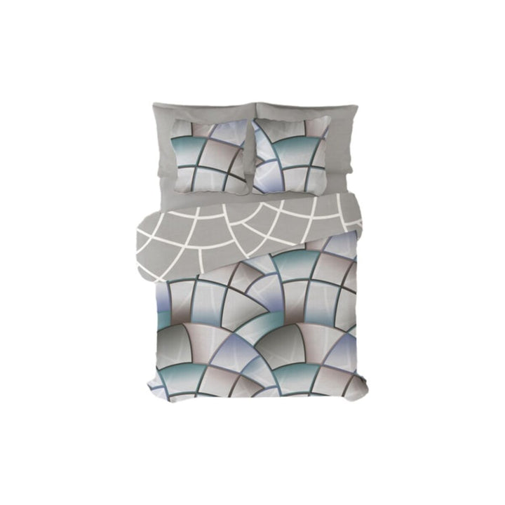 Grauer Pierre Cardin Bettbezug mit geometrischem Muster und passenden Kissenbezügen.