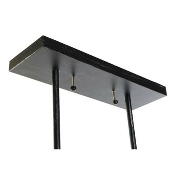 Detailaufnahme der Deckenlampe mit schwarzem Aluminium - Homely Family Shop